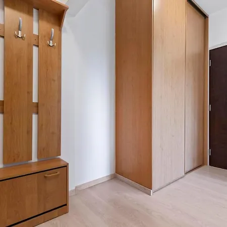 アパート 20 Minutes From Center W Netflix, Coffee Or Tea & Parking ブラチスラヴァ