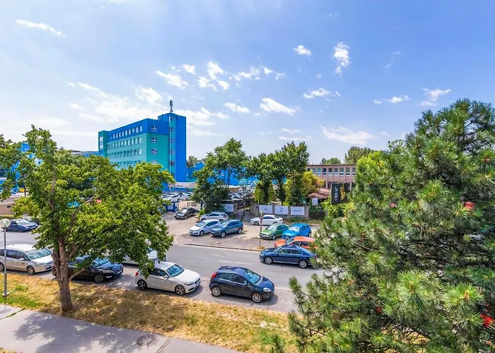 20 Minutes From Center W Netflix, Coffee Or Tea & Parking * 브라티슬라바